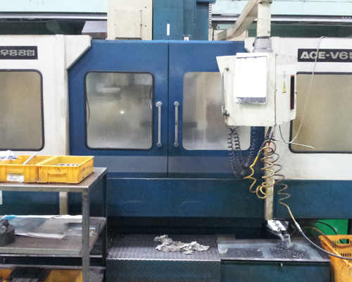 Vertical Machining Center